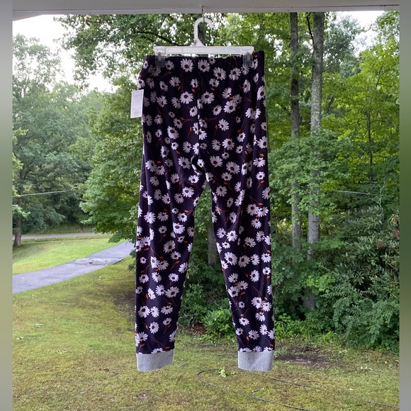 SO Women’s Intimate Lounge Pants With Floral Design & Cuffed Legs Size Large - Picture 4 of 13